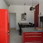 Le Des Perches Villa