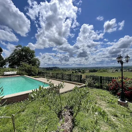 Le Des Perches Vila