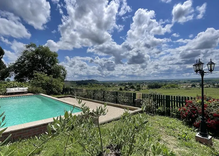 Le Des Perches Villa