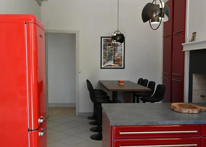 Le Des Perches Villa